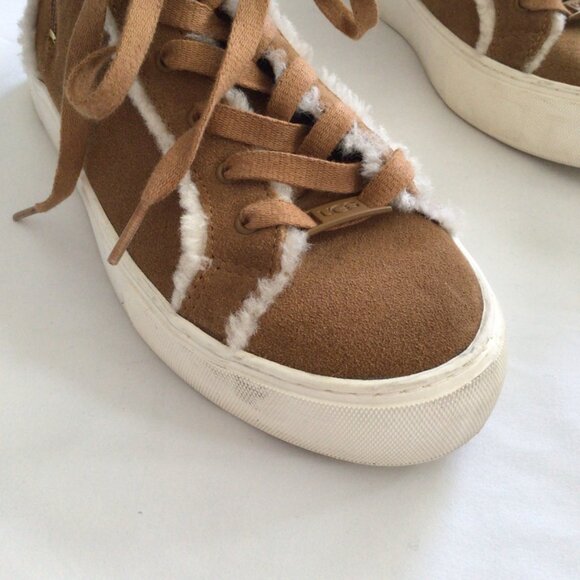 UGG Fleece-lined Waterproof High Tops Tan Sz. 8.5 - Picture 3 of 10
